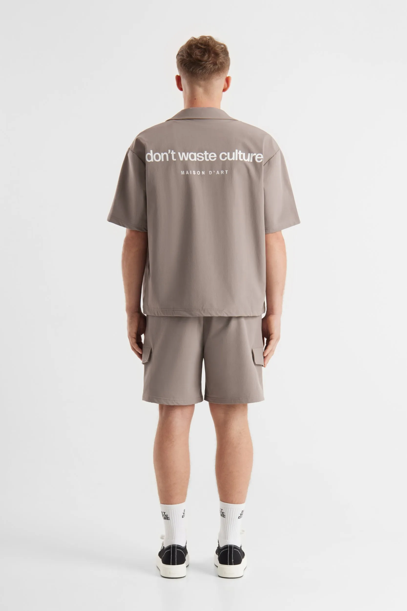 Aisla | Warm Grey
