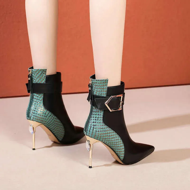 Autumn And Winter New European Fashion Short Pointed Back Zipper Stiletto High Heel Boots Women Kq8