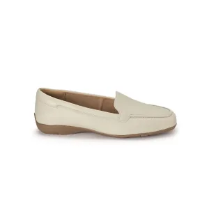Bata Comfit Women Moccasins 556X317