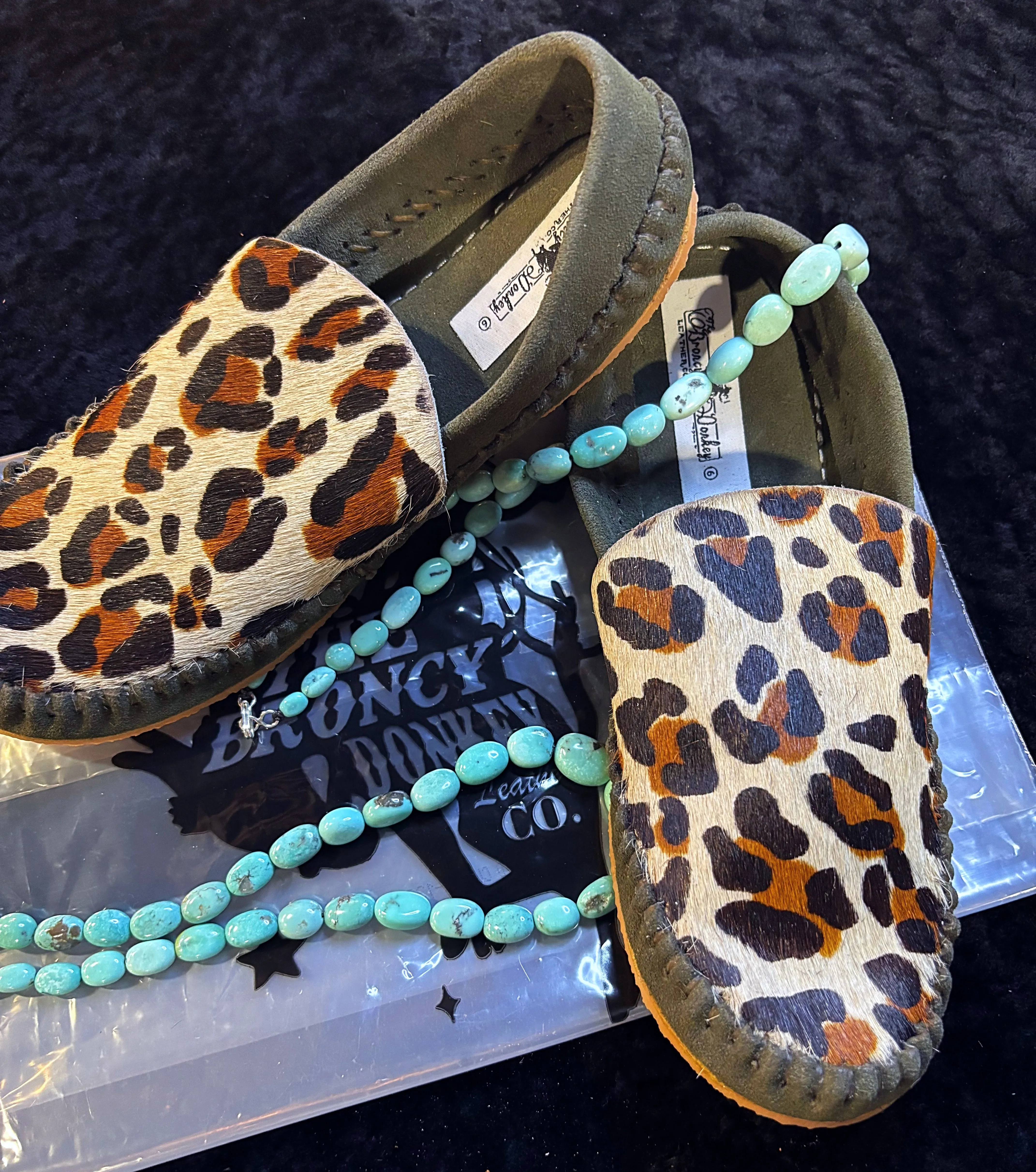 BRONCY DONKEY LEATHER CO ASHLEY'S DESIGN SUEDE COWHIDE MOCCASINS
