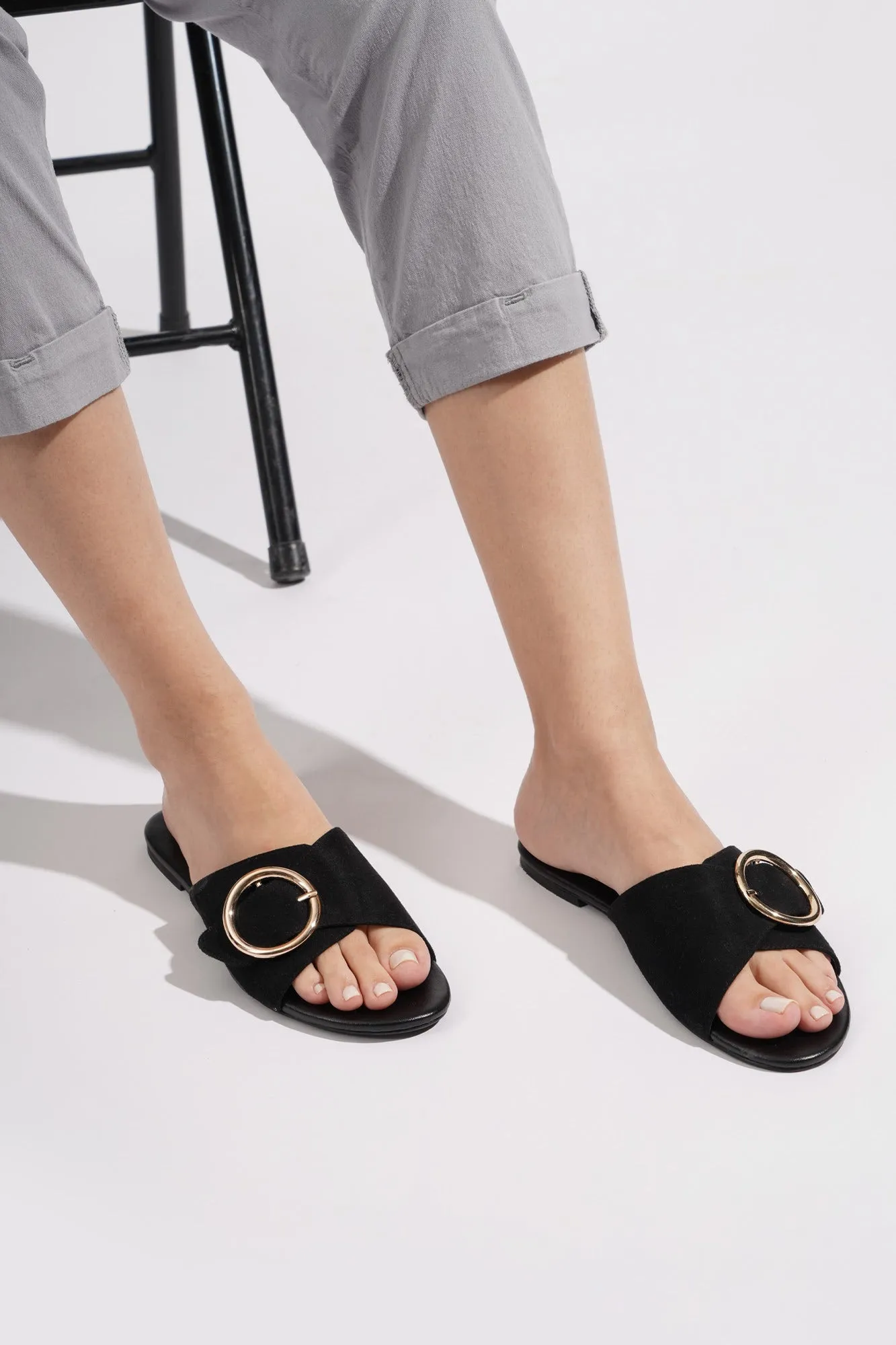 Buckled Strap Suede Curved Toe Sandals