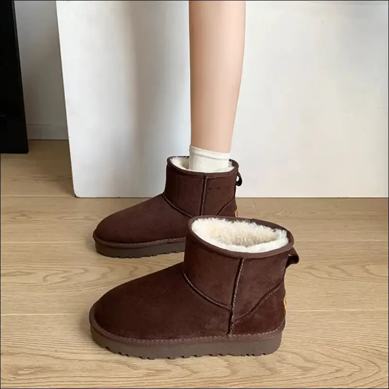 Chic Faux Fur Round Toe Platform Boots
