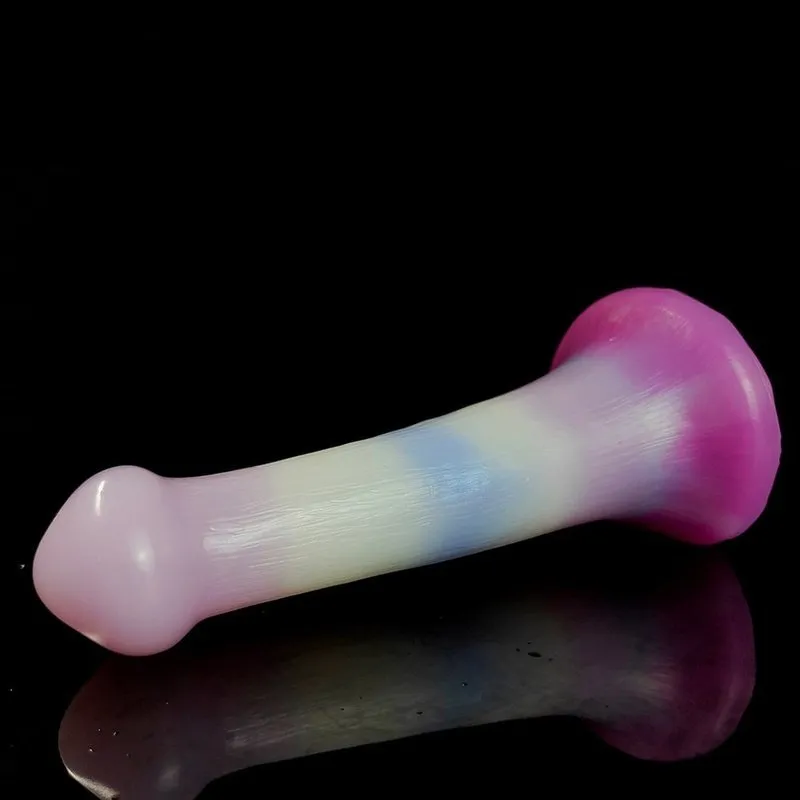 Clean-Cut Dildo Silicone