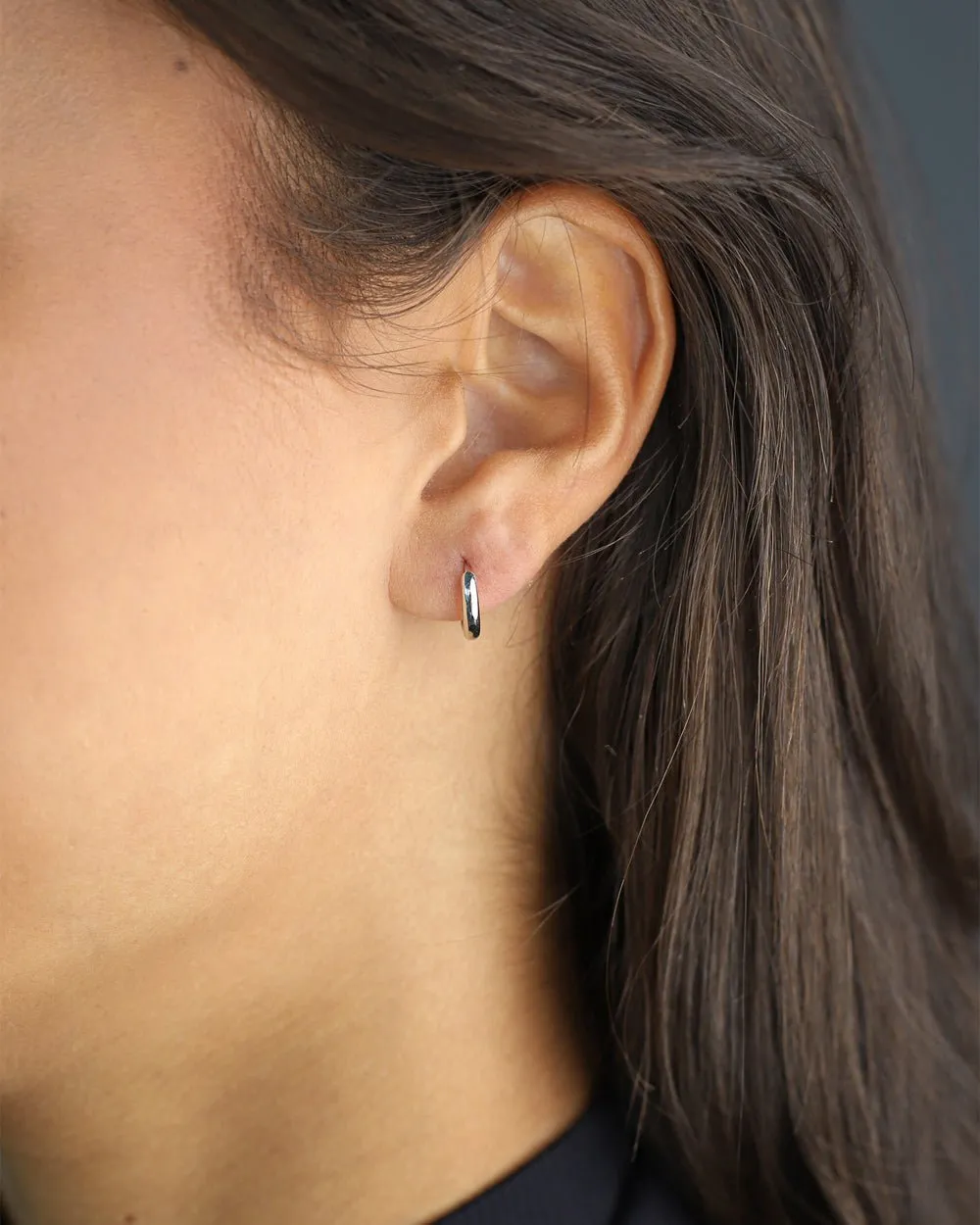 CLEAN HOOPS EARRINGS. - 12MM