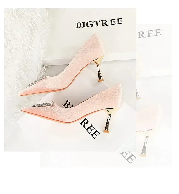 Designer Women Heels Prom Pumps Lady Velvet Pointed Toe 7cm Thin High Heels Pearl Crystal Buckle Shoes