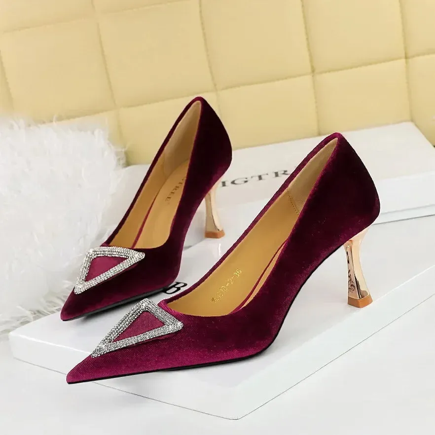Designer Women Heels Prom Pumps Lady Velvet Pointed Toe 7cm Thin High Heels Pearl Crystal Buckle Shoes