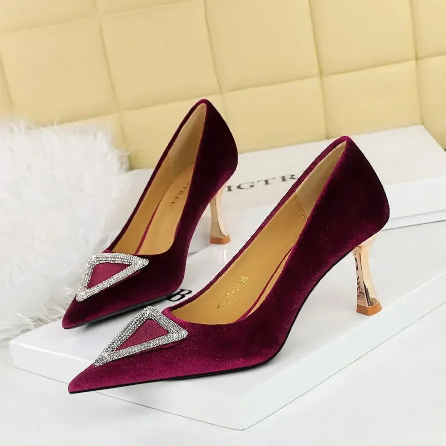 Designer Women Heels Prom Pumps Lady Velvet Pointed Toe 7cm Thin High Heels Pearl Crystal Buckle Shoes