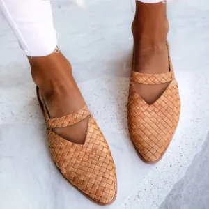 Flat Sandals – Woven Leather Look – Casual Spring Style