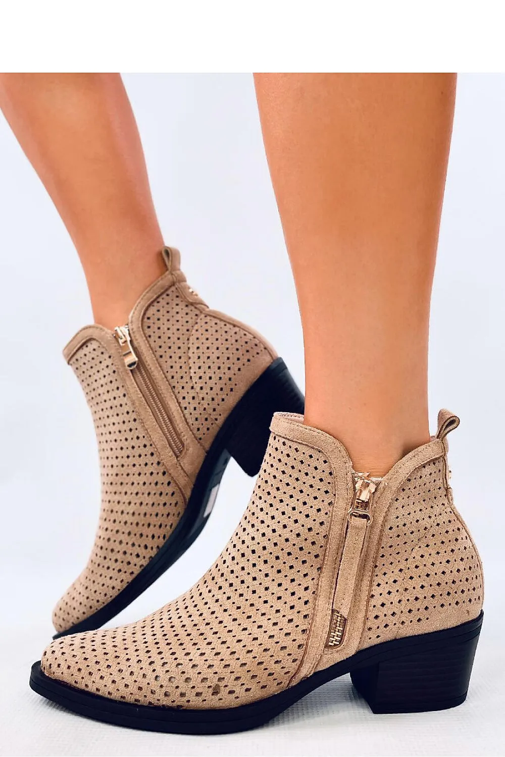 Heel boots