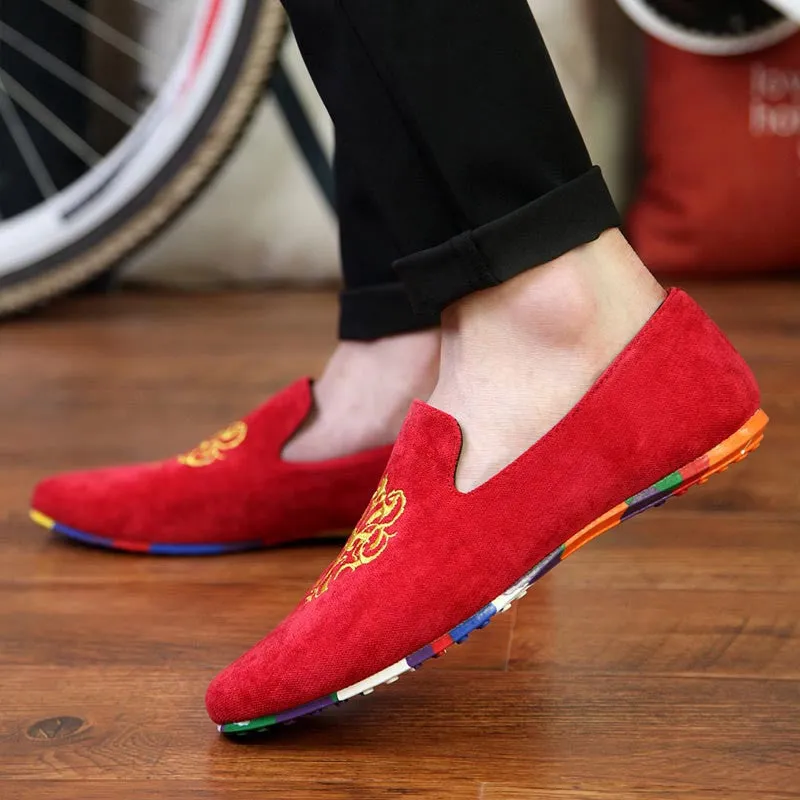 men fashion slip-on Totem Printing flats shoes Nubuck Leather driving shoes men moccasins male boat loafers