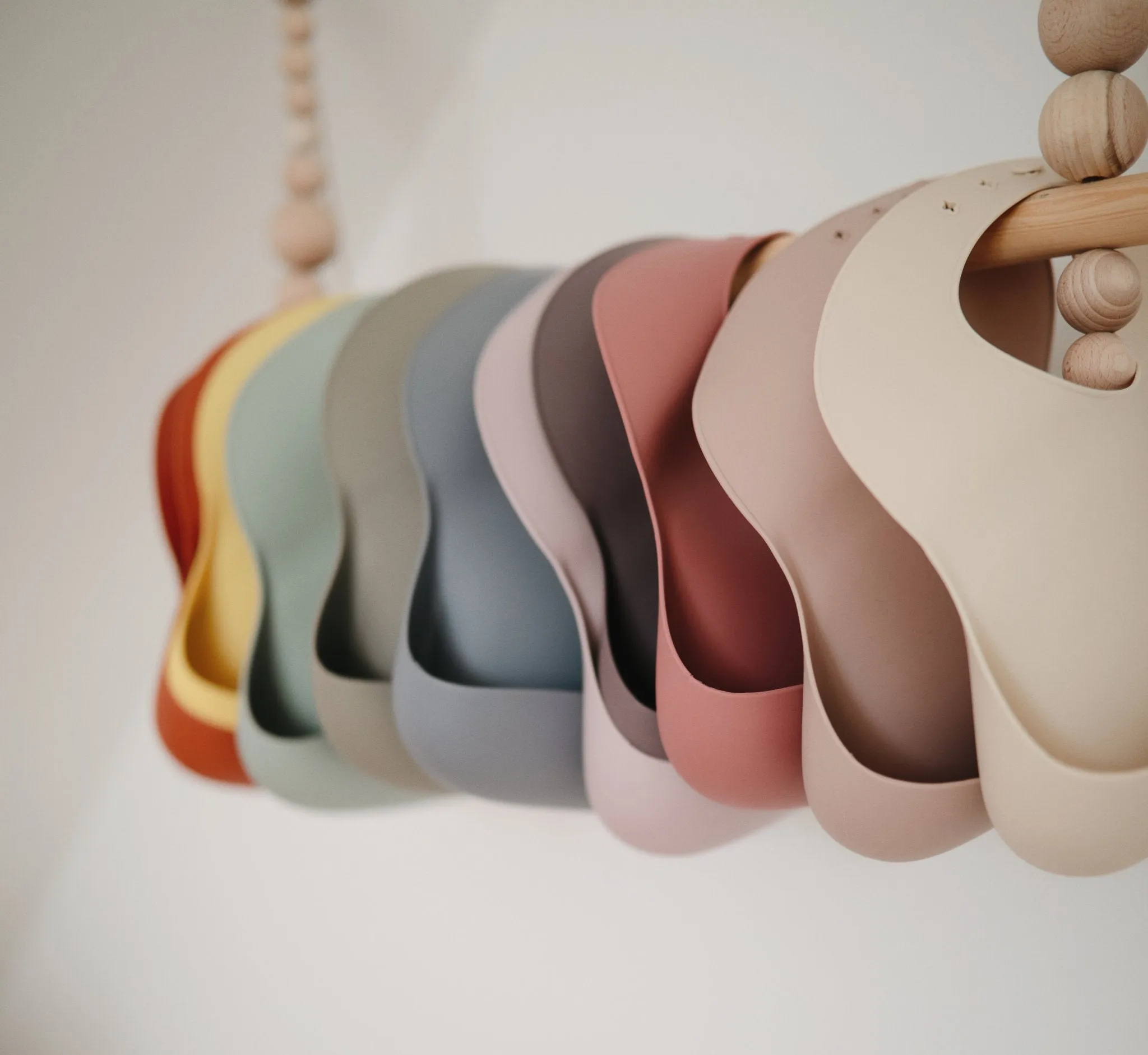 Mushie Bib (Cambridge Blue)