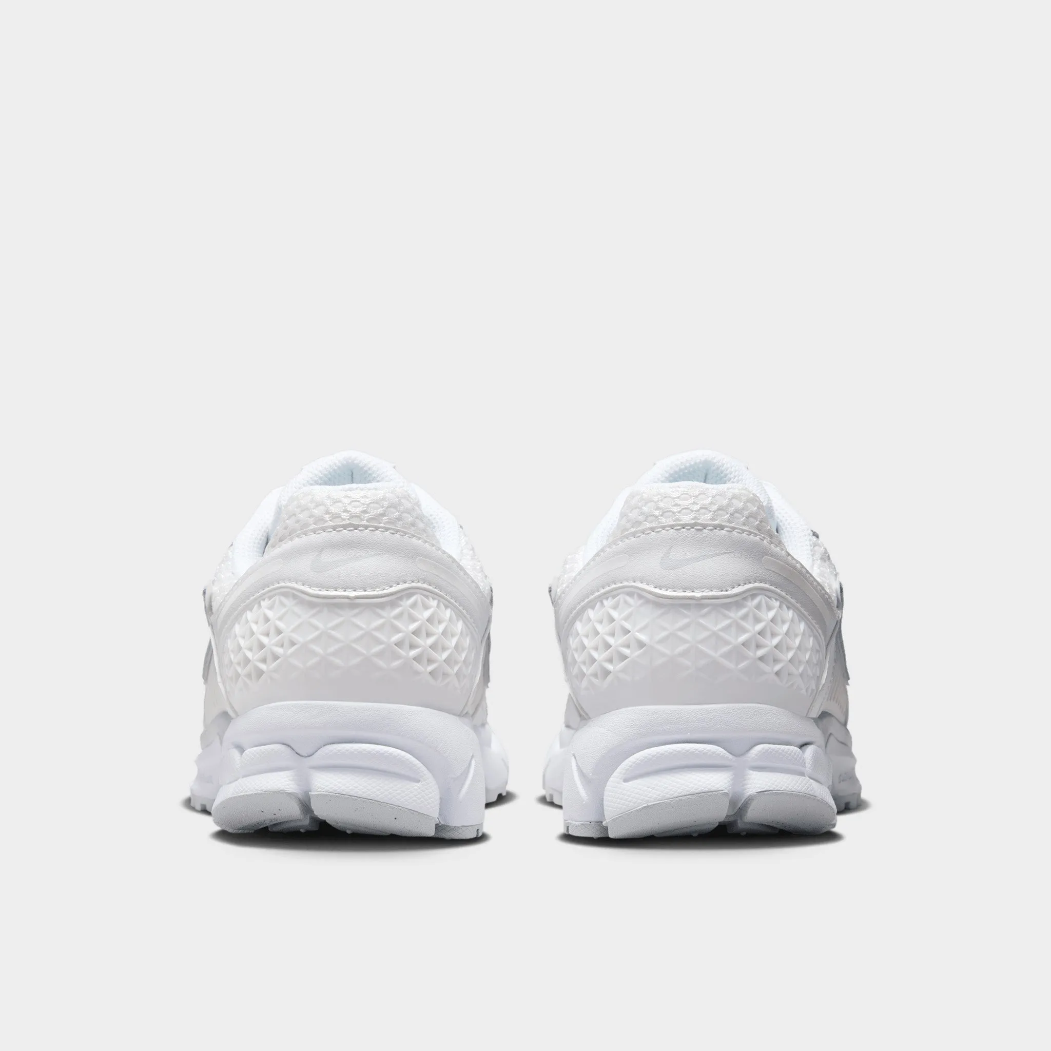Nike Women's Zoom Vomero 5 White / Metallic Silver - Summit
