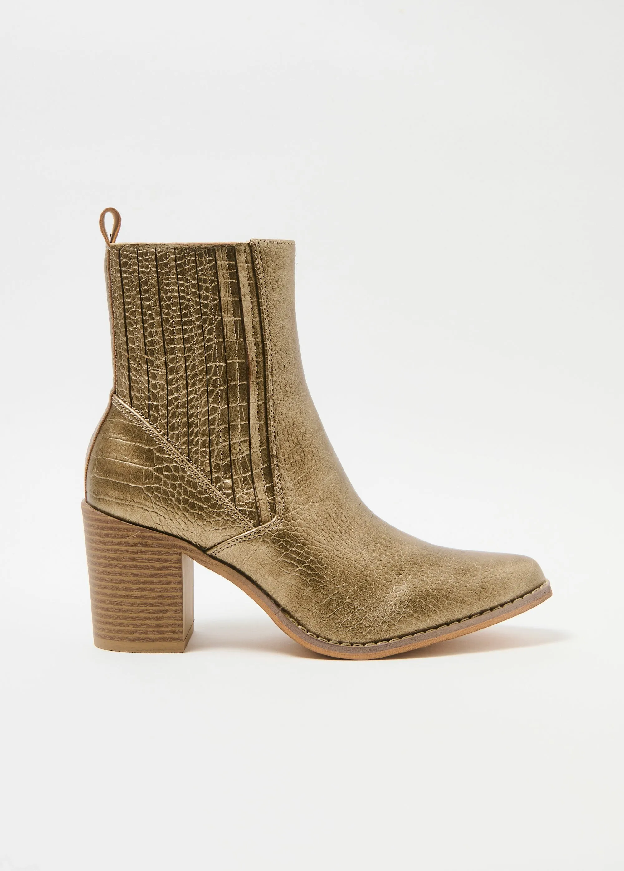 Reptile-style boots with pointed toe heels