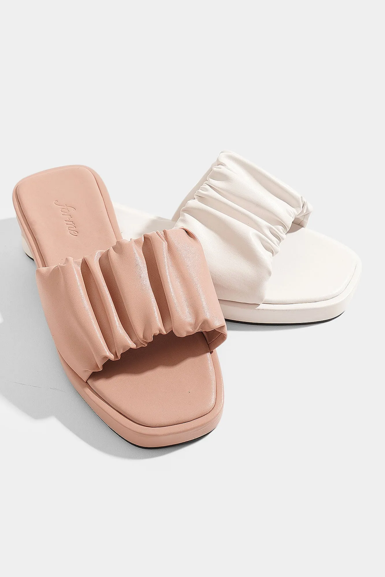 Round Toe Ruched Sandals