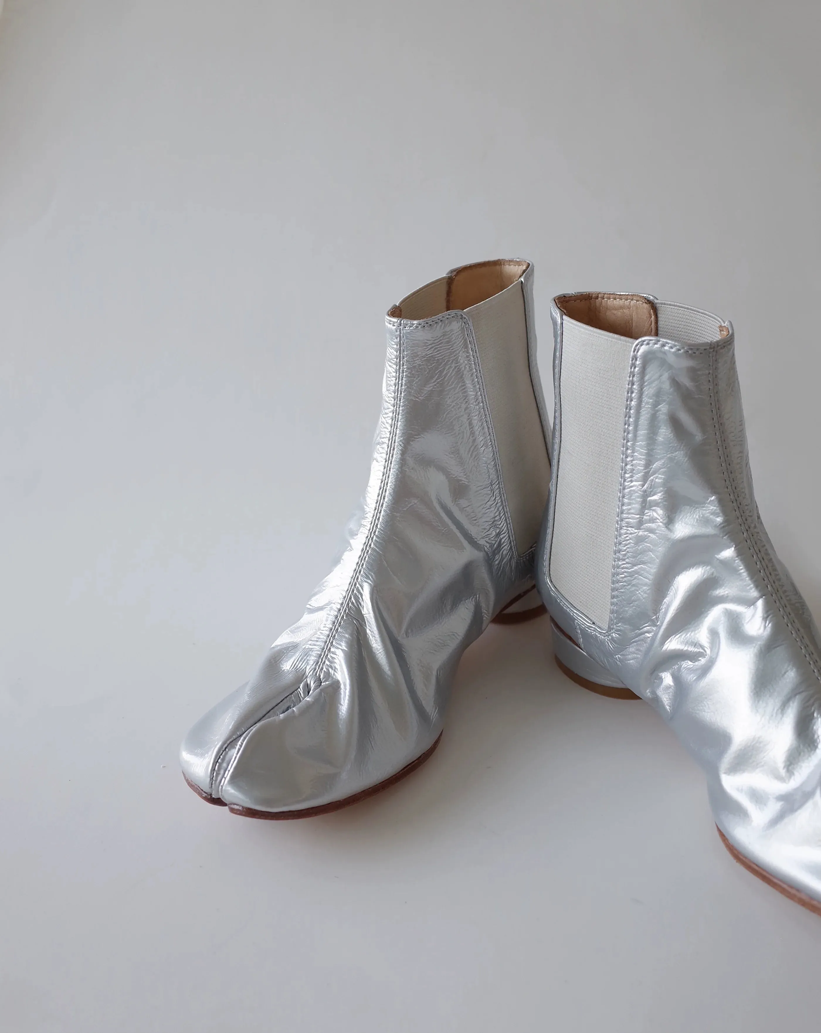 Silver Split-Toe Chelsea Boots