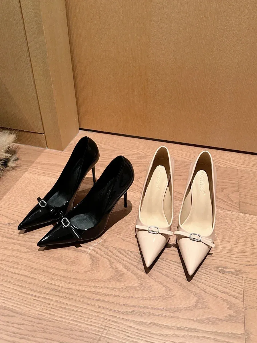 Spring and Autumn New Black Fine Heel Pointed Bow Water Diamond Style French High Heels