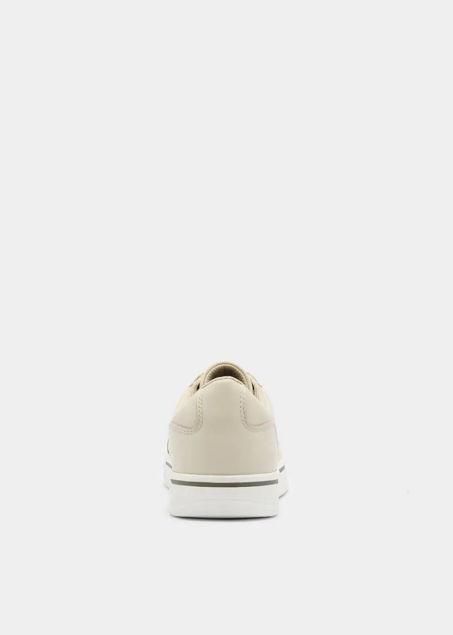 Supports 2: womens sneaker