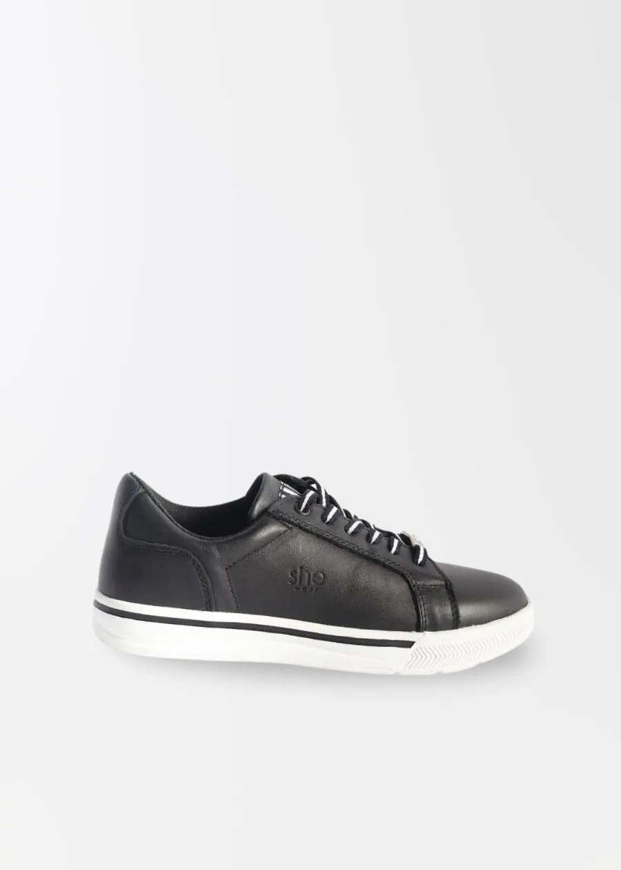 Supports 2: womens sneaker