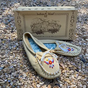 Vintage Taos Mox Deer Skin Moccasins
