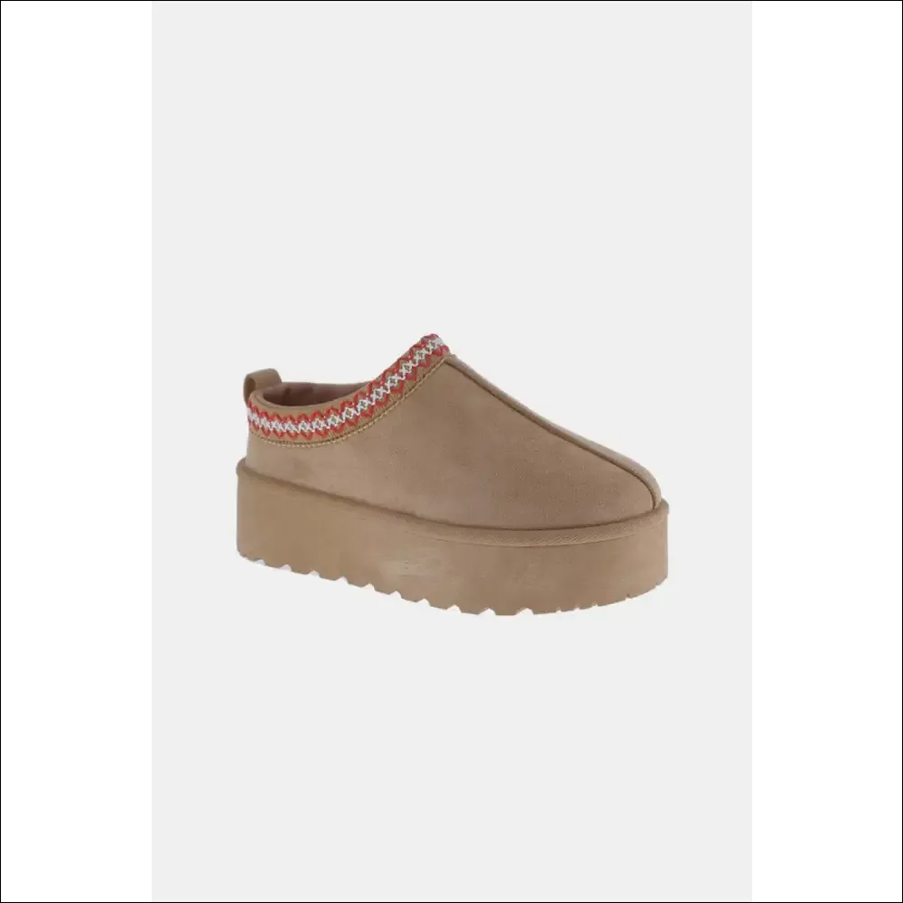 Weeboo Platform Embroidered Trim Slip-On Boots