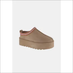Weeboo Platform Embroidered Trim Slip-On Boots