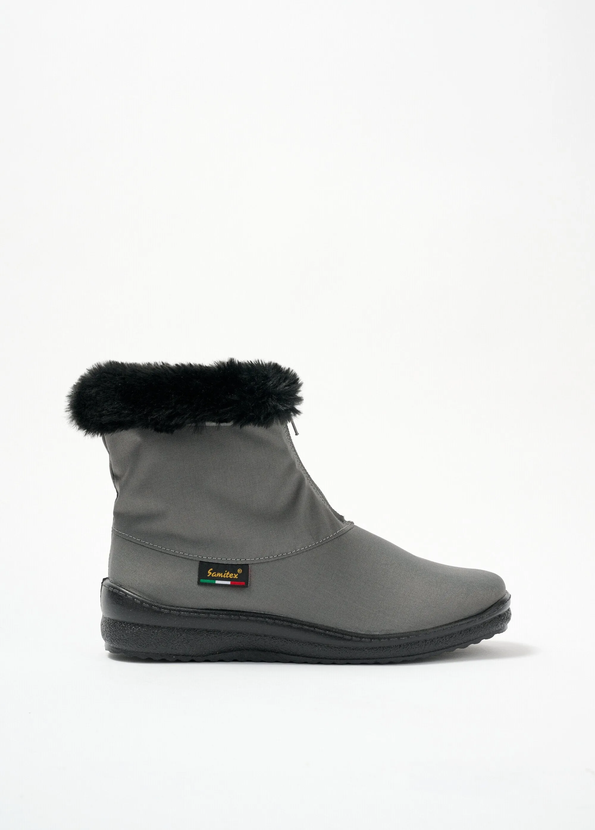 Wide width waterproof zipped boots