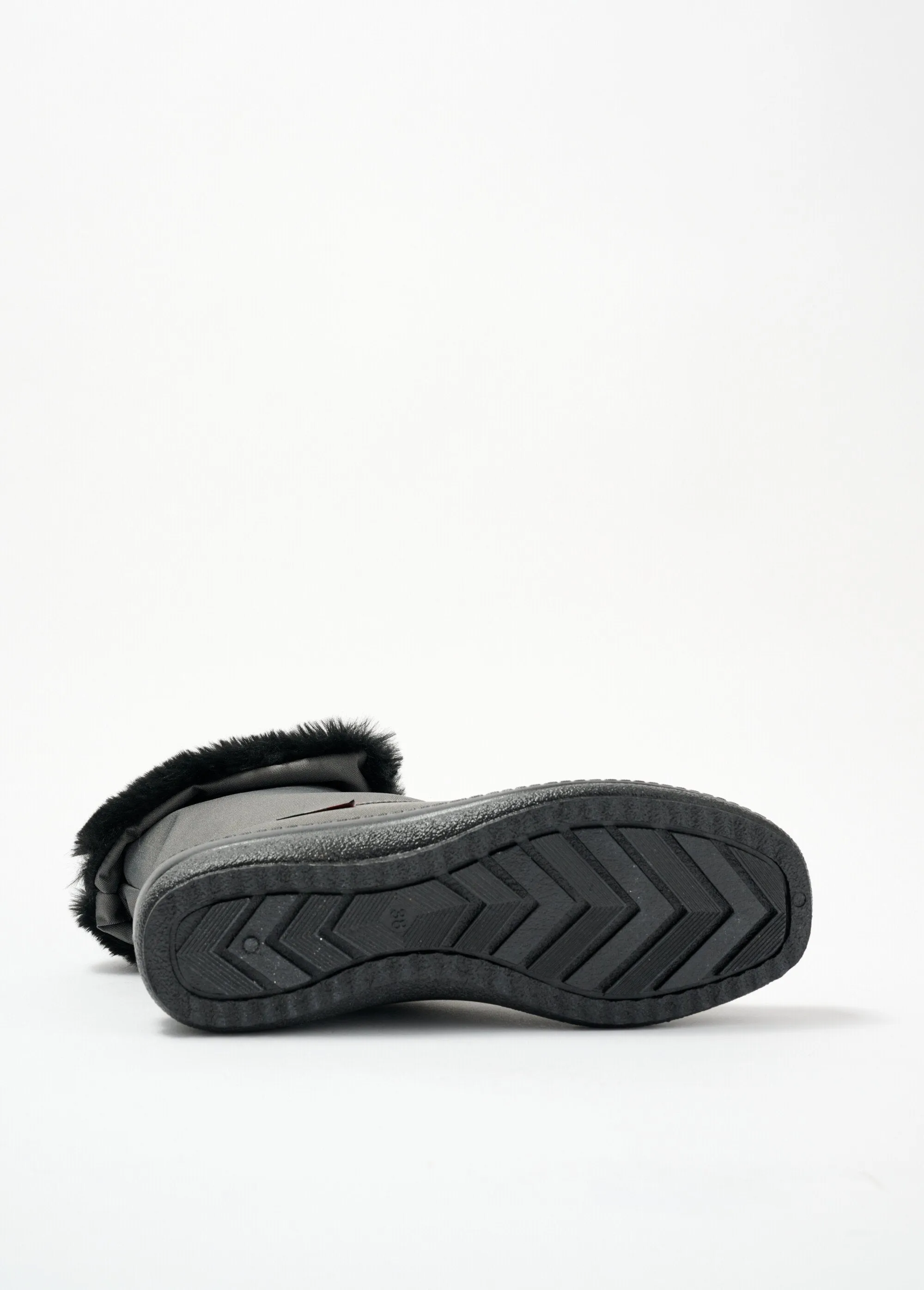 Wide width waterproof zipped boots